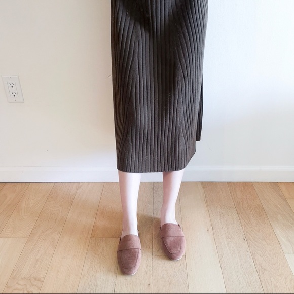 MOVING SAlE Carmel chic slipper - Picture 2 of 6